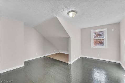 755 E 249th Street Euclid OH 44123