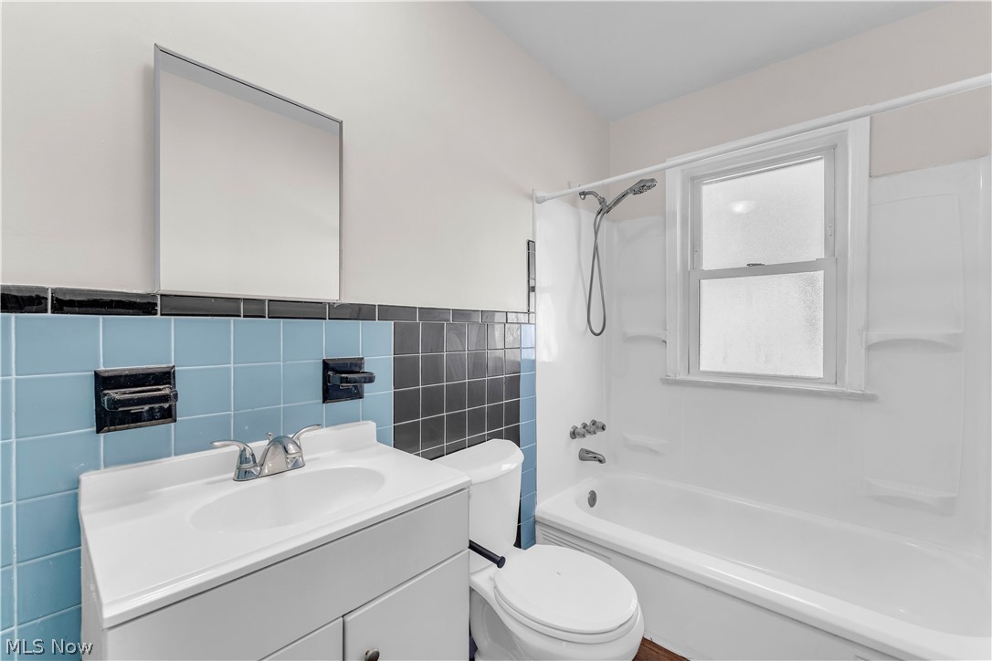 755 E 249th Street Euclid OH 44123