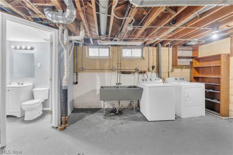 755 E 249th Street Euclid OH 44123