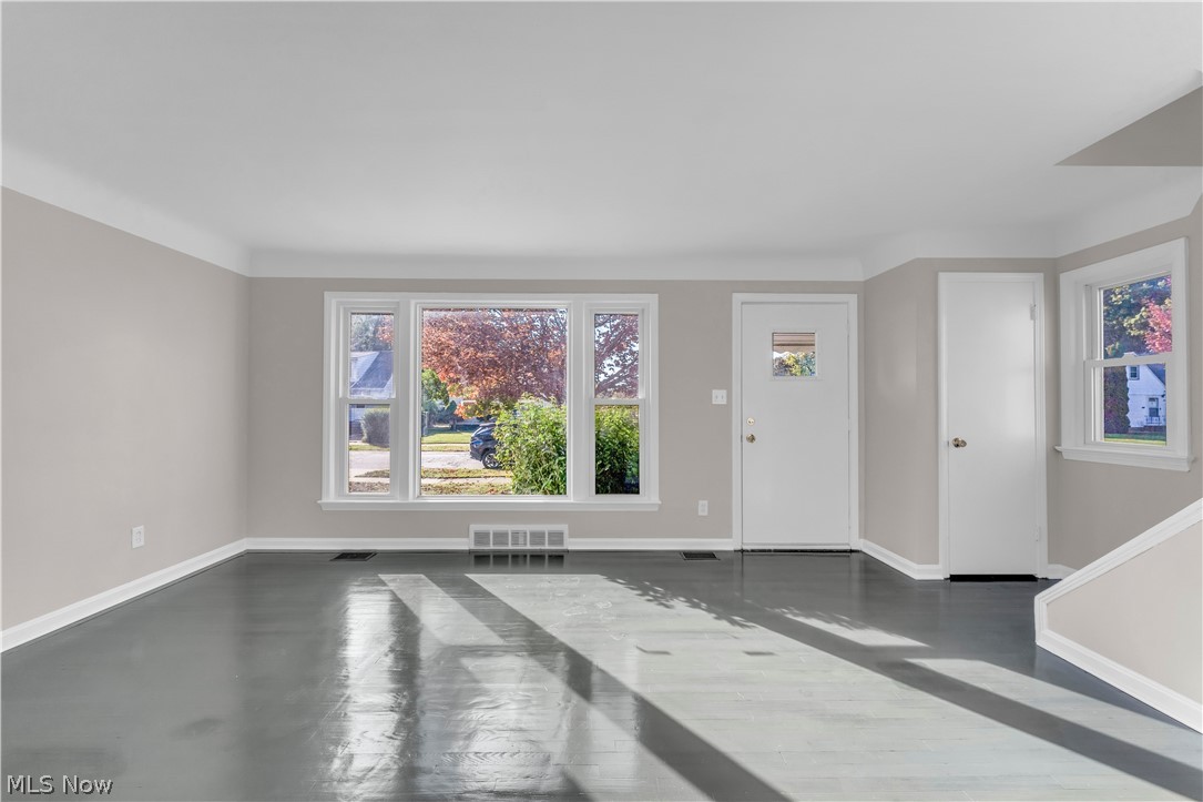 755 E 249th Street Euclid OH 44123