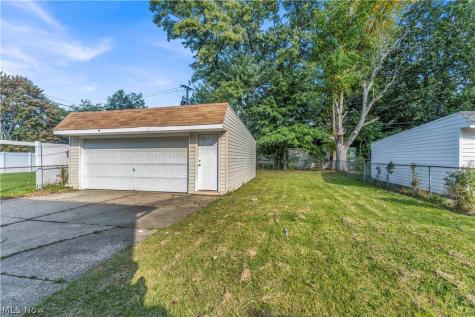 755 E 249th Street Euclid OH 44123