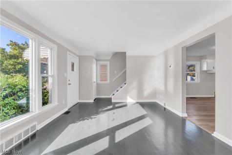 755 E 249th Street Euclid OH 44123