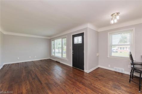 3707 Longwood Avenue Parma OH 44134