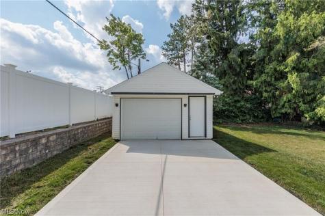 3707 Longwood Avenue Parma OH 44134
