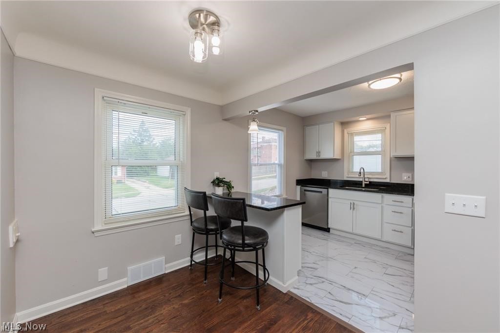 3707 Longwood Avenue Parma OH 44134