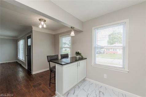 3707 Longwood Avenue Parma OH 44134