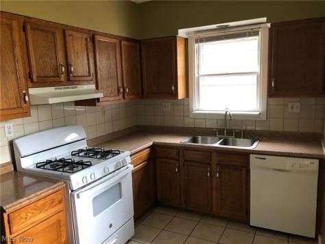 1475 Mars Avenue Lakewood OH 44107