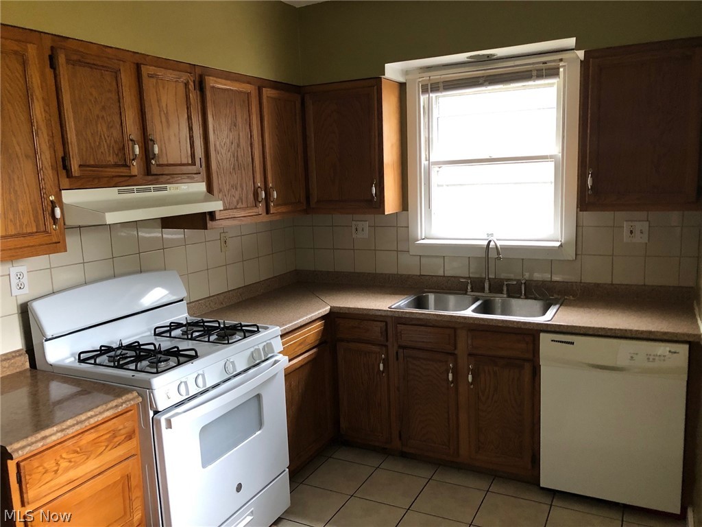 1475 Mars Avenue Lakewood OH 44107