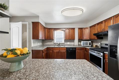 7906 Kenton Avenue Parma OH 44129