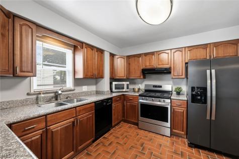 7906 Kenton Avenue Parma OH 44129