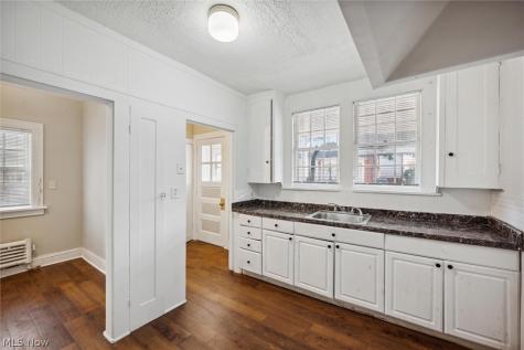13110 Cedar Road Cleveland Heights OH 44118