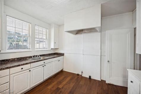 13110 Cedar Road Cleveland Heights OH 44118