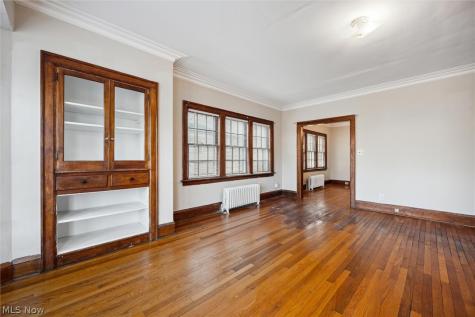 13110 Cedar Road Cleveland Heights OH 44118