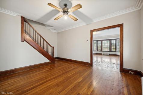 13110 Cedar Road Cleveland Heights OH 44118