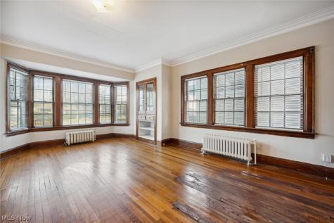 13110 Cedar Road Cleveland Heights OH 44118
