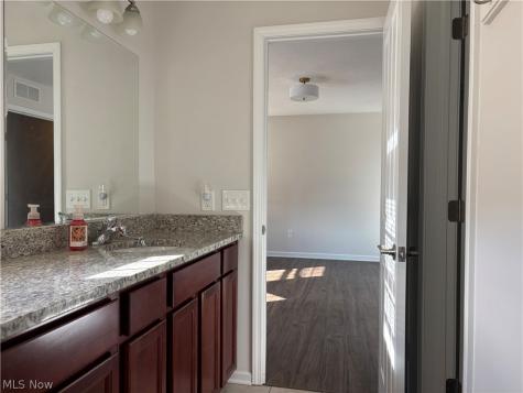 1927 E 86th Street Cleveland OH 44106