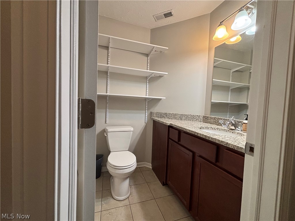 1927 E 86th Street Cleveland OH 44106