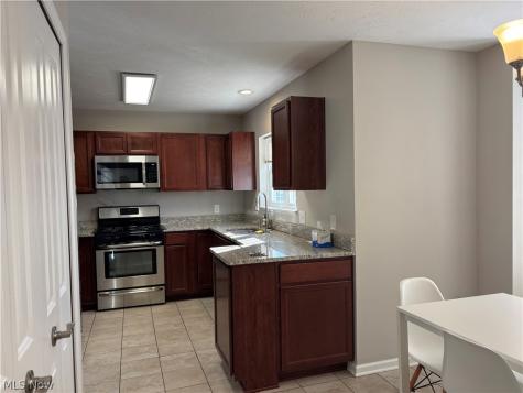 1927 E 86th Street Cleveland OH 44106
