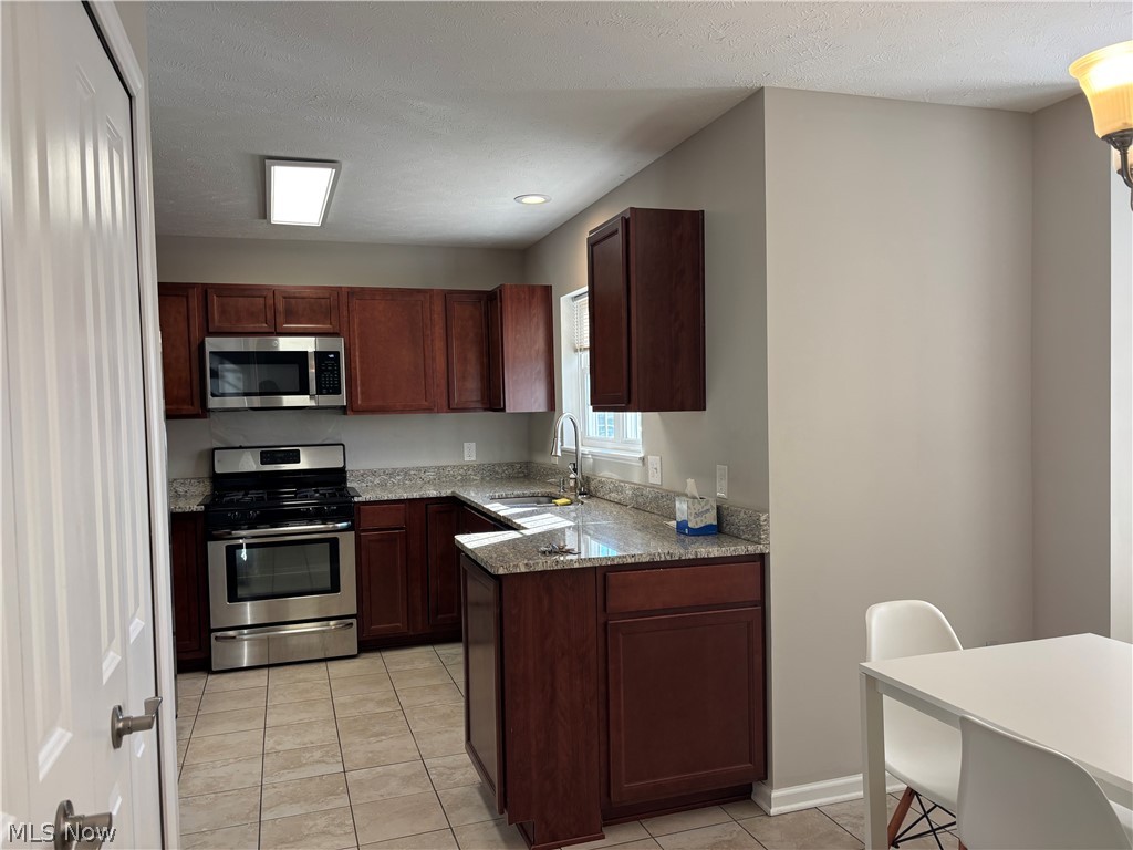1927 E 86th Street Cleveland OH 44106