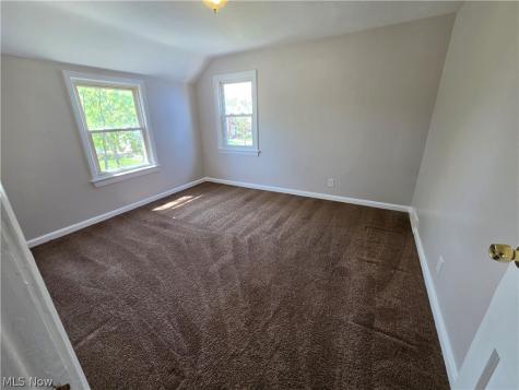 3757 Grosvenor Road South Euclid OH 44118