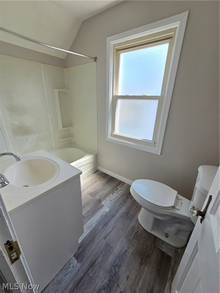3757 Grosvenor Road South Euclid OH 44118