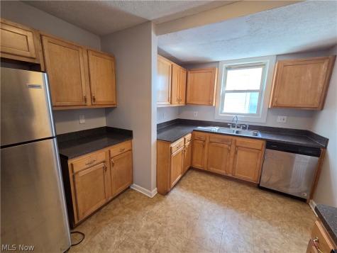 3757 Grosvenor Road South Euclid OH 44118