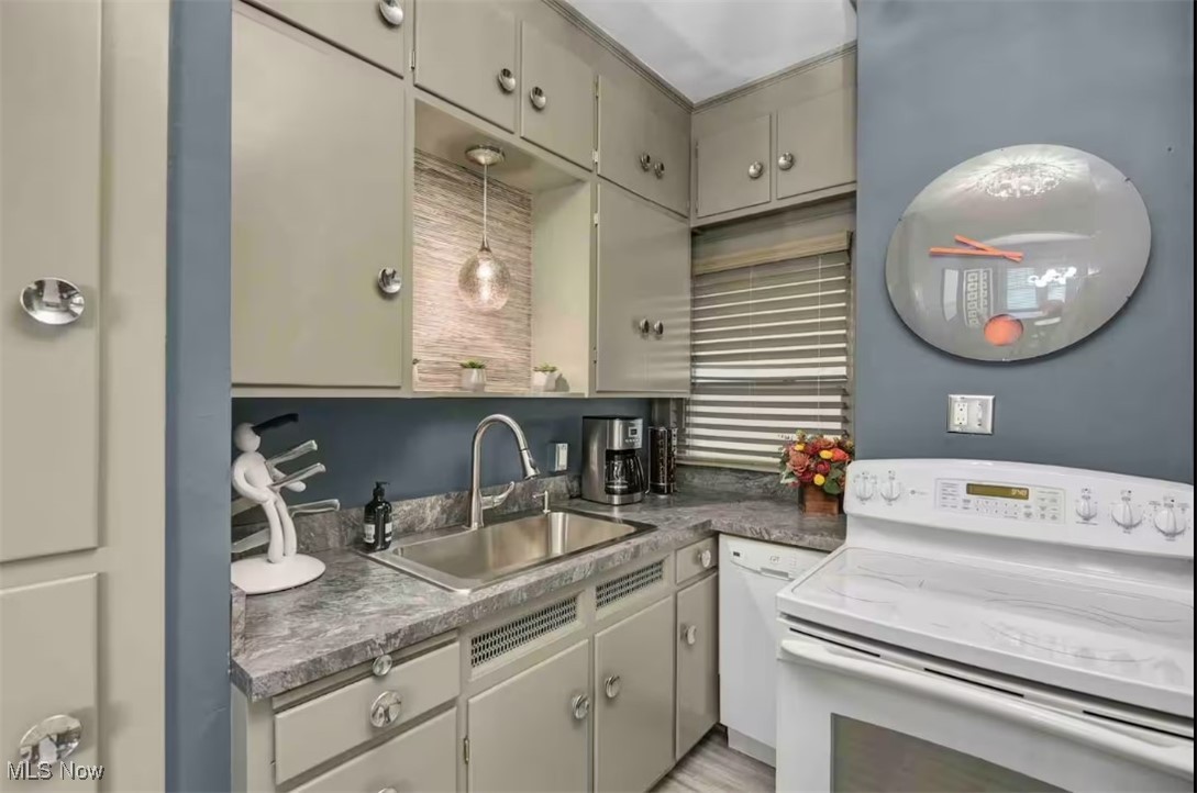 10429 Clifton Boulevard Cleveland OH 44102