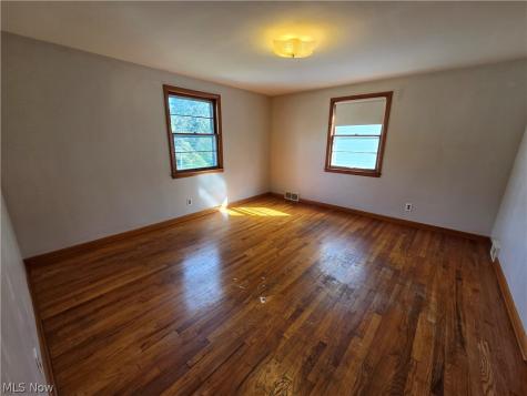 4384 Acacia Drive South Euclid OH 44121