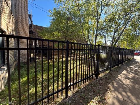 5644 Broadway Avenue Cleveland OH 44127