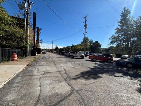 5644 Broadway Avenue Cleveland OH 44127