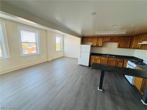 5644 Broadway Avenue Cleveland OH 44127