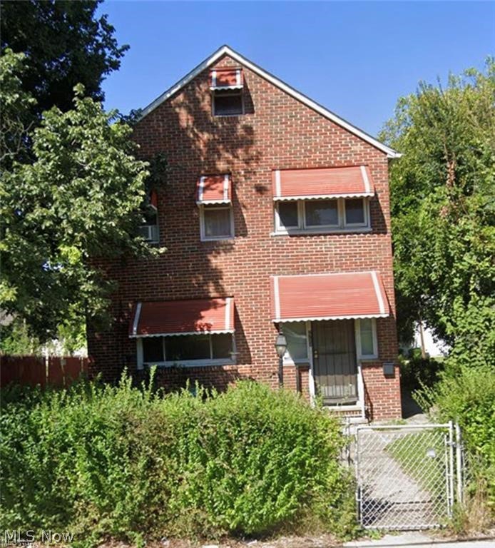 2724 Woodhill Road Cleveland OH 44104
