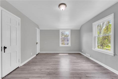 3557 Silsby Road University Heights OH 44118