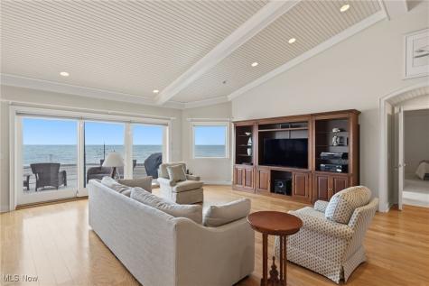 28838 Lake Road Bay Village OH 44140