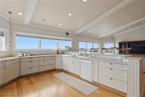 28838 Lake Road Bay Village OH 44140