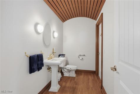 28838 Lake Road Bay Village OH 44140