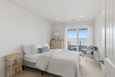 28838 Lake Road Bay Village OH 44140