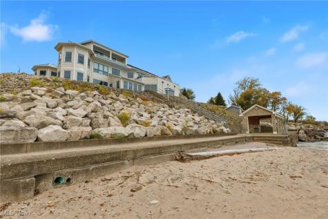 28838 Lake Road Bay Village OH 44140