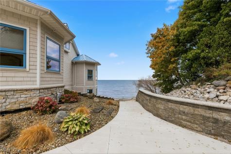 28838 Lake Road Bay Village OH 44140