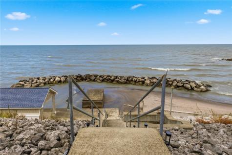 28838 Lake Road Bay Village OH 44140