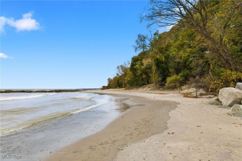 28838 Lake Road Bay Village OH 44140