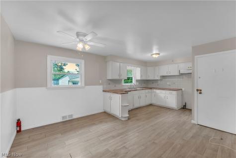 23 Willard Avenue Bedford OH 44146