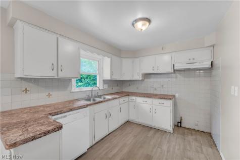 23 Willard Avenue Bedford OH 44146