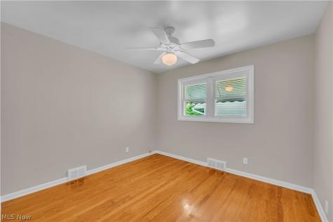 23 Willard Avenue Bedford OH 44146