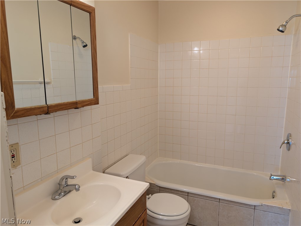 637 E Wilbeth Road Akron OH 44306
