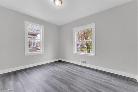 14131 Berwyn Avenue Cleveland OH 44111