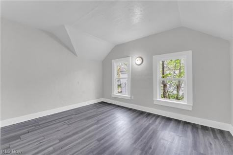14131 Berwyn Avenue Cleveland OH 44111