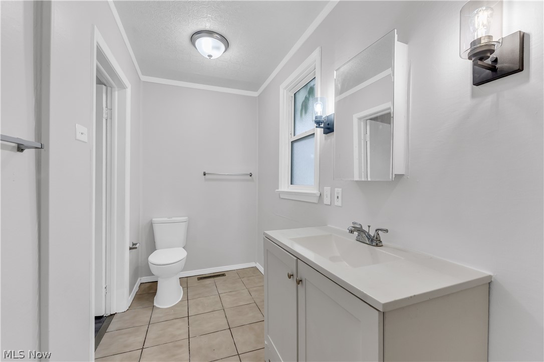14131 Berwyn Avenue Cleveland OH 44111