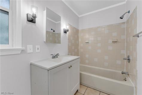 14131 Berwyn Avenue Cleveland OH 44111