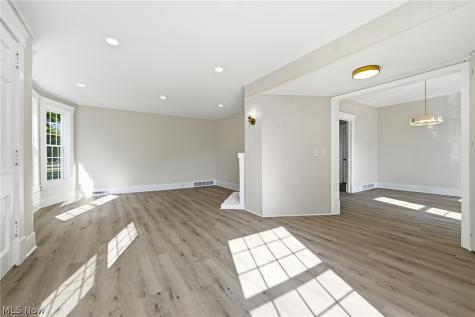 22955 Fairmount Boulevard Shaker Heights OH 44118